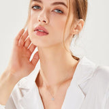 Four Leaf Grass Moissanite Necklace- قلادة حجر الماس الموزنايت