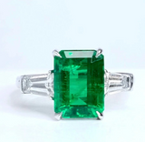 Emerald & White Topaz Ring - خاتم الزمرد والتوباز الابيض