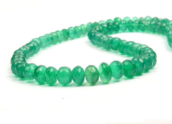 Green Onyx Beads- قلادة الأونكس الأخضر