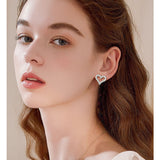 Moissanite Earring- -حلق الماس الموزنايت