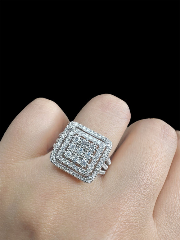 Moissanite Diamond Ring - Majestic  -  خاتم الماس موزنايت