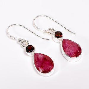 Ruby & Garnet Earrings- حلق حجر الجارنيت والياقوت الاحمر