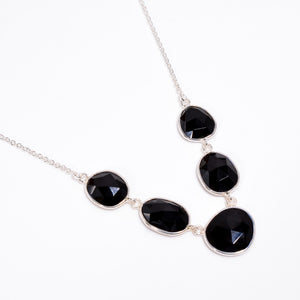 Black Onyx Necklace- قلادة حجر الأونكس الأسود