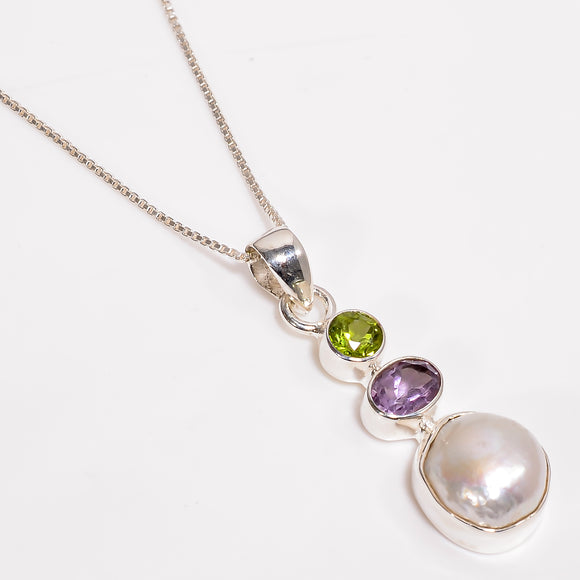 Pearl ,Peridot, Amethyst Necklace-  أنوثة، جذب اهداف، تدرع والهامات