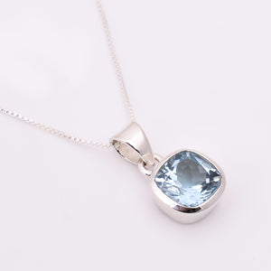 Blue Topaz necklace-  قلادة التوباز الأزرق