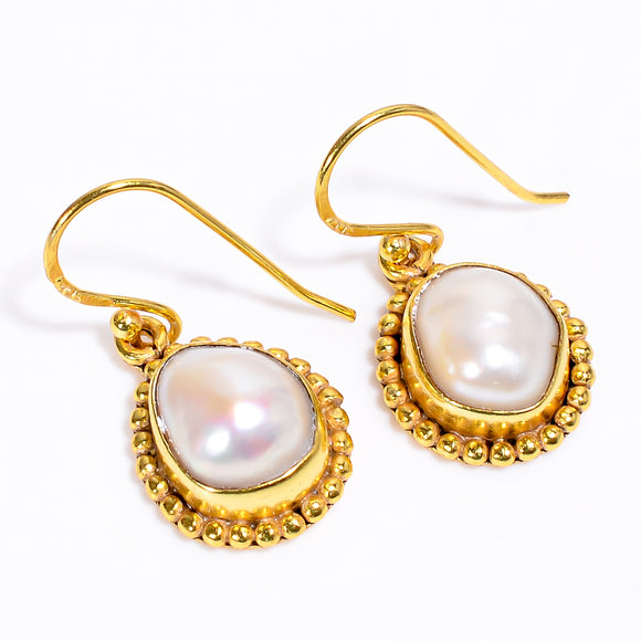 Baroque Pearl Gemstone Earrings - حلق حجر اللؤلؤ