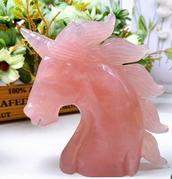 Rose quartz unicorn - روز كوارتز يونيكورن