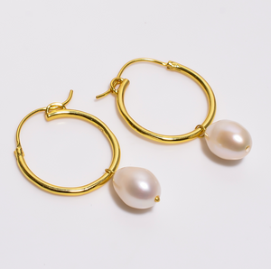 Pearl Gemstone Hoop Earrings - حلق حجر الؤلؤ