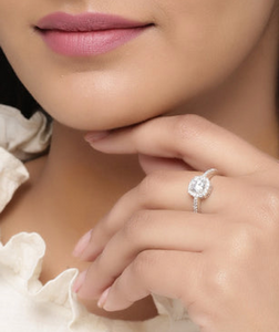 White Topaz ring-خاتم التوباز الابيض