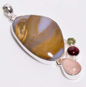 Multi Stone Pendant Seraphinite Gemstone- حجر العزم والثقة والحزم على تحقيق هدفك