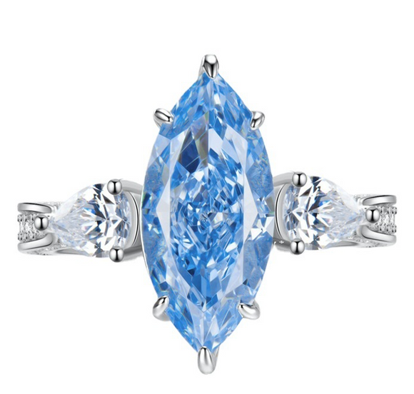 Aquamarine  & White Topaz Ring  Ring -    خاتم الاكوامارين والتوباز الابيض