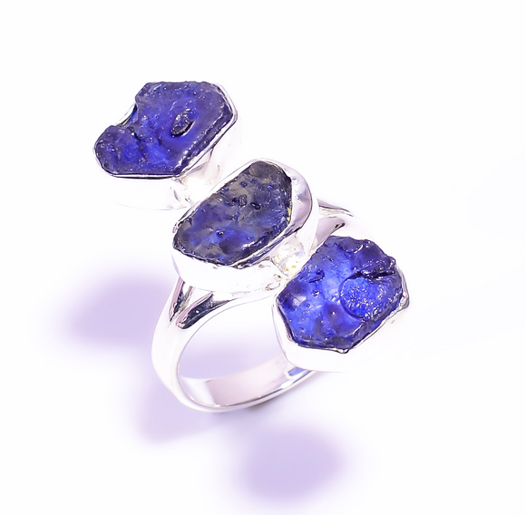 Sapphire Raw Gemstone - خاتم الياقوت الازرق الزفير