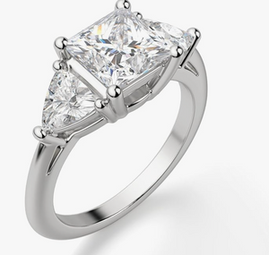 Majesty Moissanite Diamond Ring- خاتم الماس الموزنايت | 3 قراط