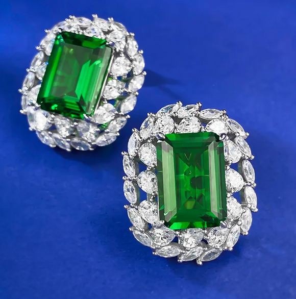 Emerald & White Topaz Earring -  حلق الزمرد الأخضر والتوباز الابيض