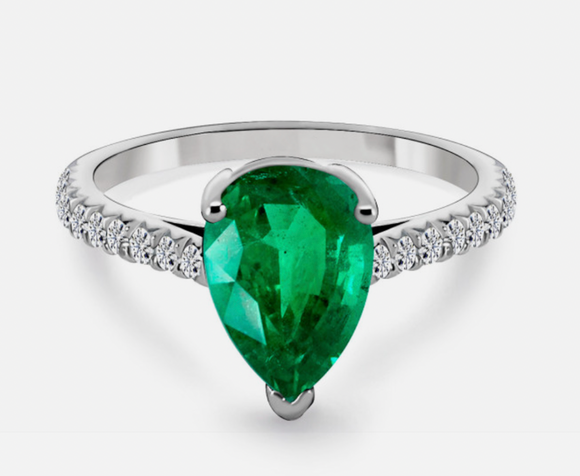 Emerald & White Topaz Ring - خاتم الزمرد والتوباز الابيض