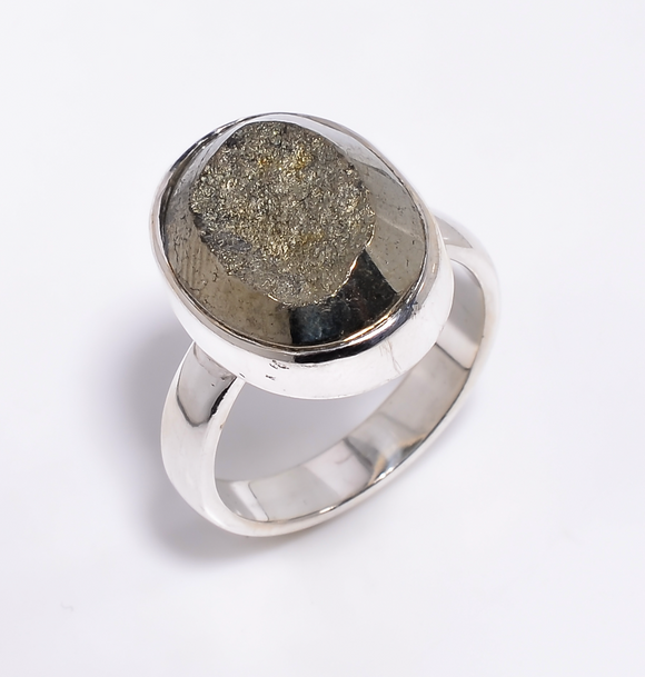 Pyrite Gold - البايرايت الذهبي - في التخلي تجلي، وفرة