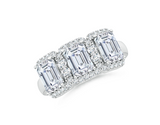 Moissanite Diamond Ring  - Emreled Shape -   3 carat خاتم الماس موزنايت