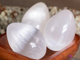 Selenite Egg - الشكل البيضاوي من حجر السيلنايت