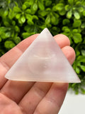 Selenite Triangle stand ball - قاعدة على شكل مثلث لتثبيت كرات الأحجار الكريمة