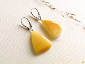 Amber Earrings - حلق العنبر