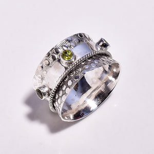 Cut Peridot Gemstone Meditation Spinner Ring - خاتم حجر الزبرجد