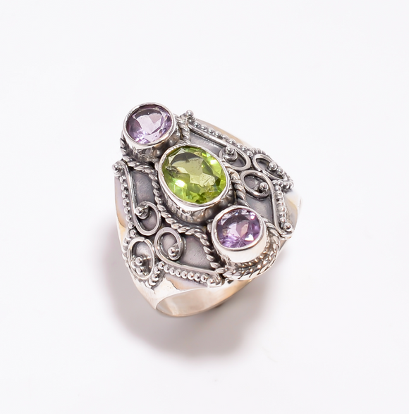 Amethyst Peridot Gemstone Ring - خاتم حجر الأمثيست والزبرجد