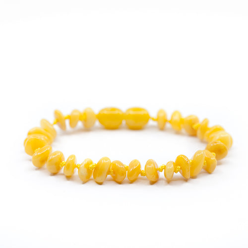 Milky chips baby bracelet_اسوارة  العنبر